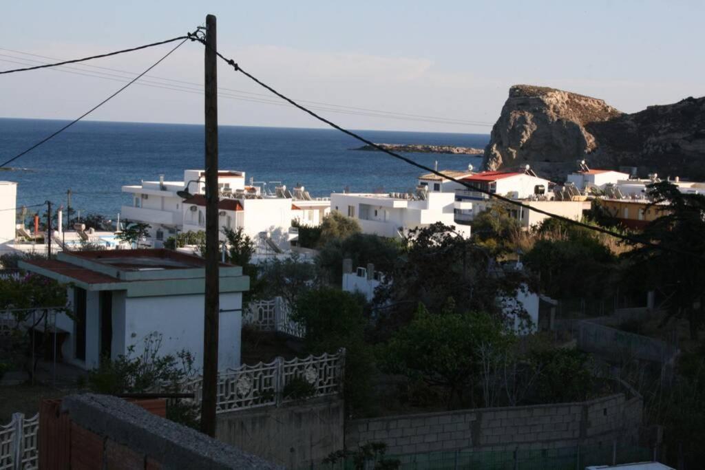 Kiki Stegna * Archangelos (Rhodes)