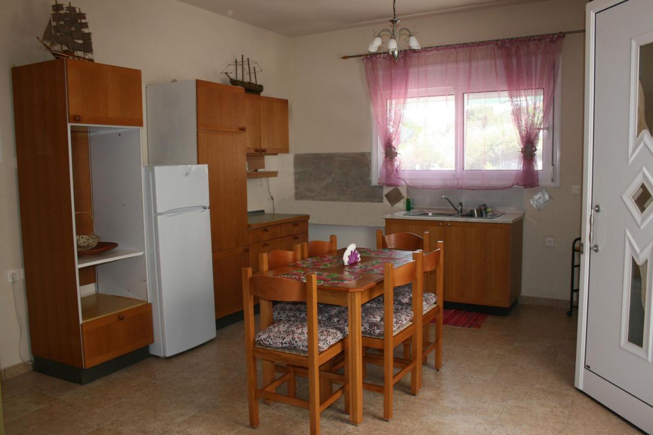 Kiki Stegna Apartment *